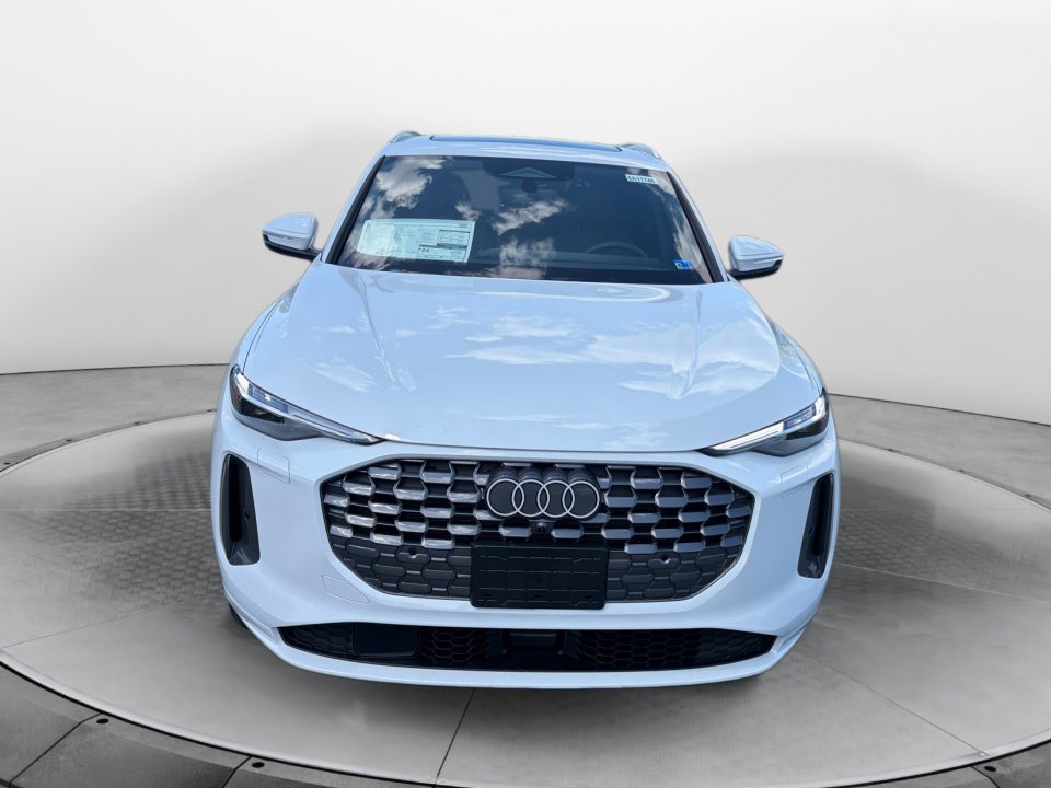 New 2026 Audi Q5 Premium Plus AWD/4WD image 2