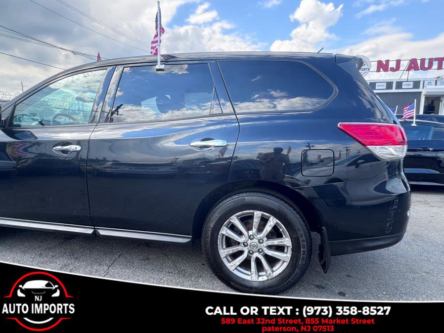 Used 2015 Nissan Pathfinder S image 6