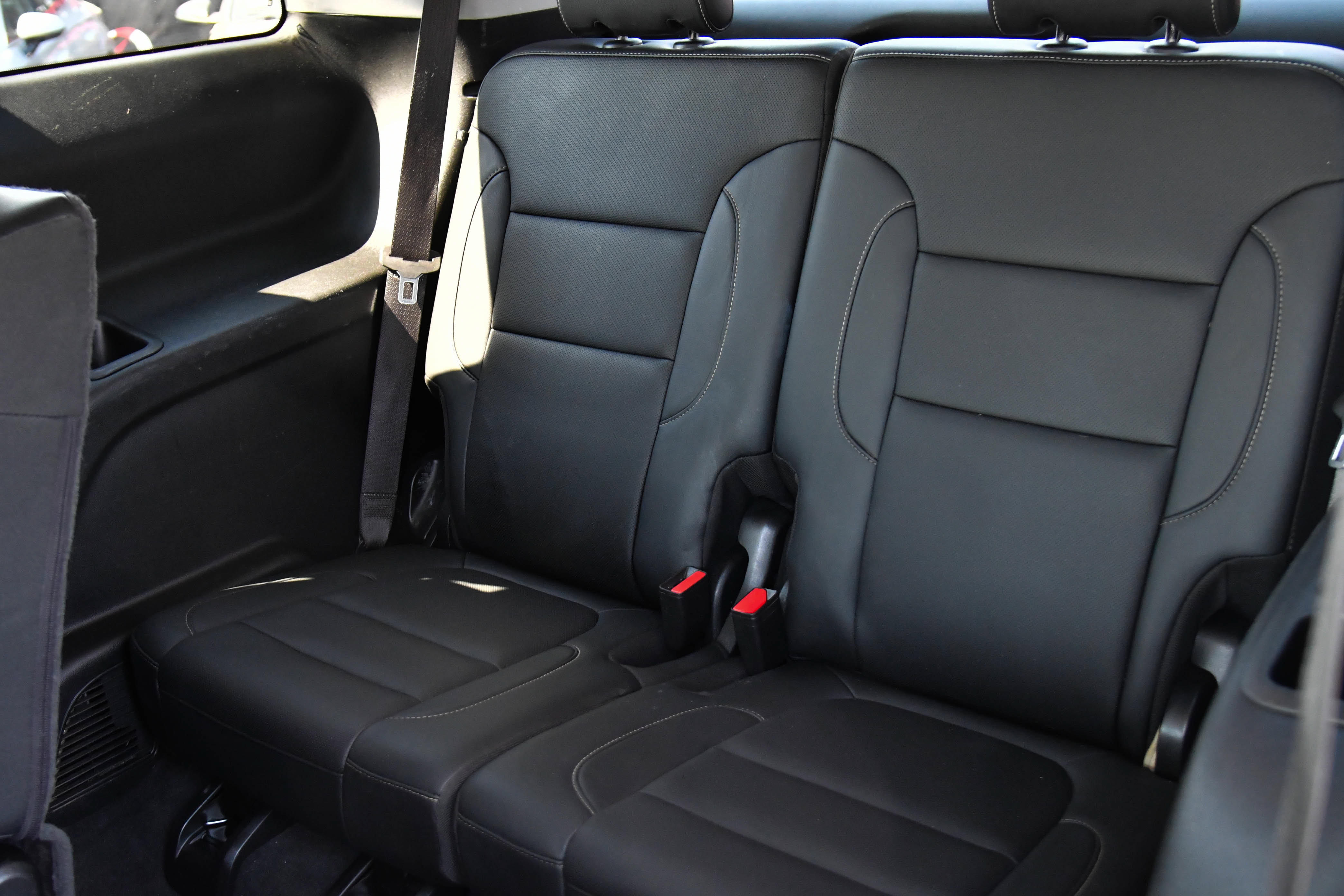 Used 2023 GMC Acadia SLT FWD image 37