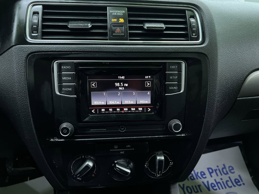 Used 2017 Volkswagen Jetta S FWD image 21