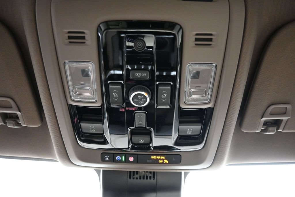 New 2026 GMC Yukon Denali w/ Denali Reserve Package AWD/4WD image 16