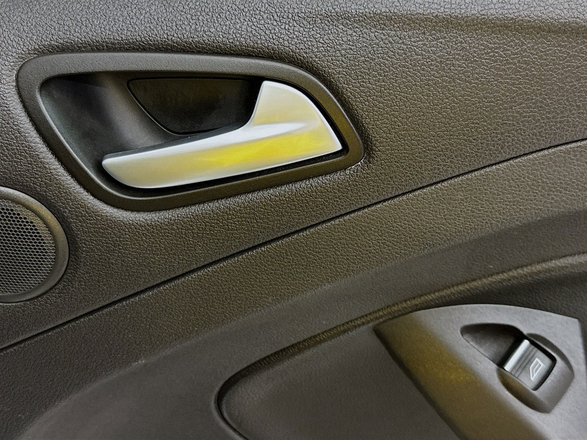 Used 2016 Ford Escape Titanium image 30