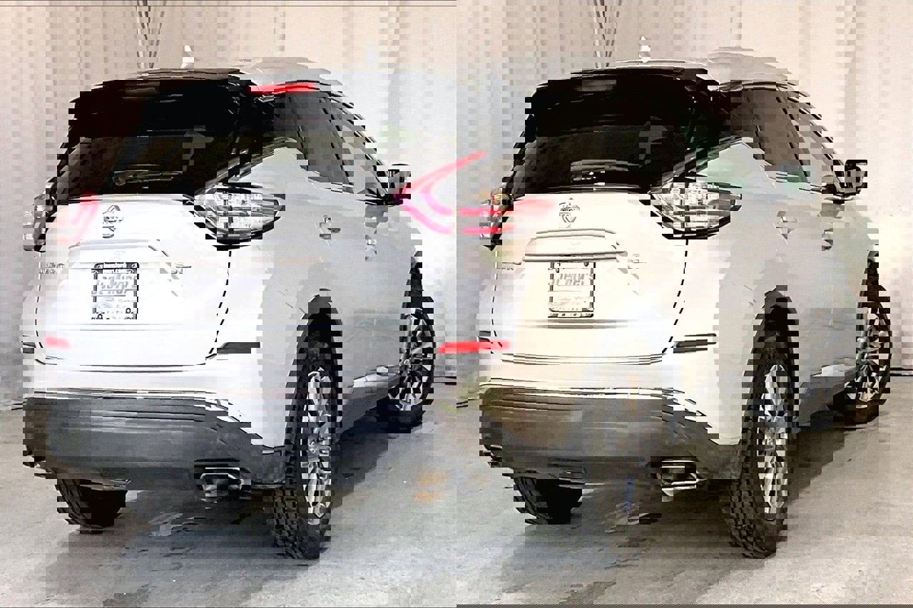 Used 2018 Nissan Murano SL w/ Moonroof Package image 13