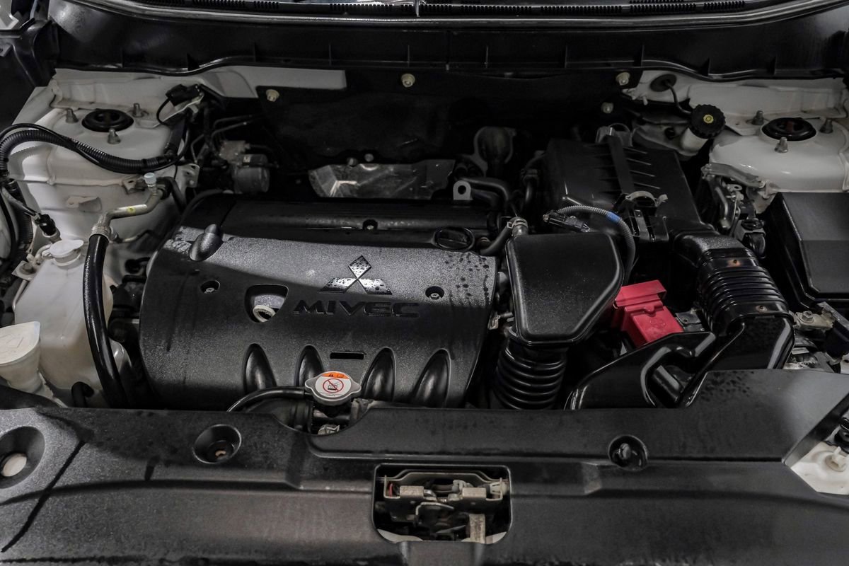 Used 2018 Mitsubishi Outlander Sport SE FWD image 41