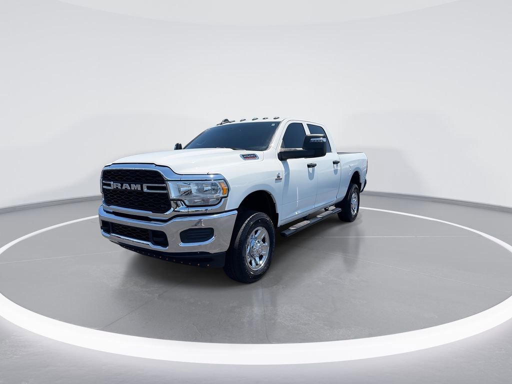 Used 2024 RAM 2500 Tradesman w/ Chrome Appearance Group AWD/4WD image 4