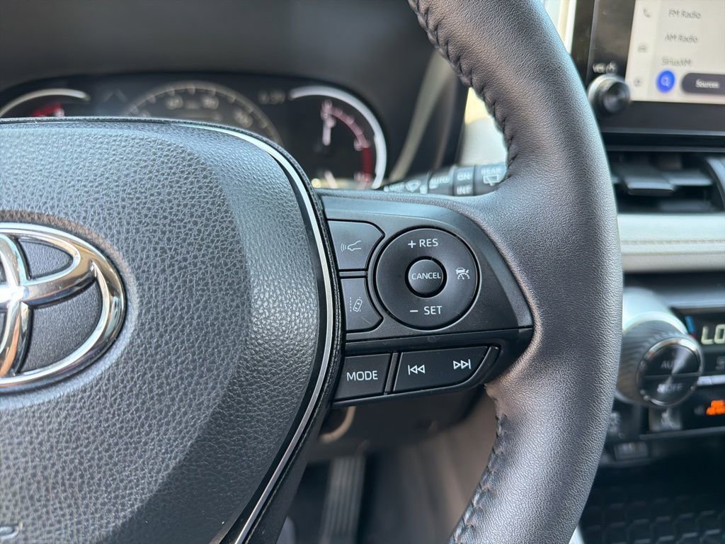 Used 2025 Toyota RAV4 XLE w/ Convenience Package AWD/4WD image 18