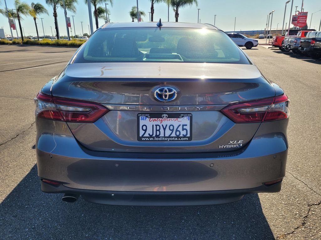 Used 2024 Toyota Camry XLE w/ Navigation Package FWD image 5