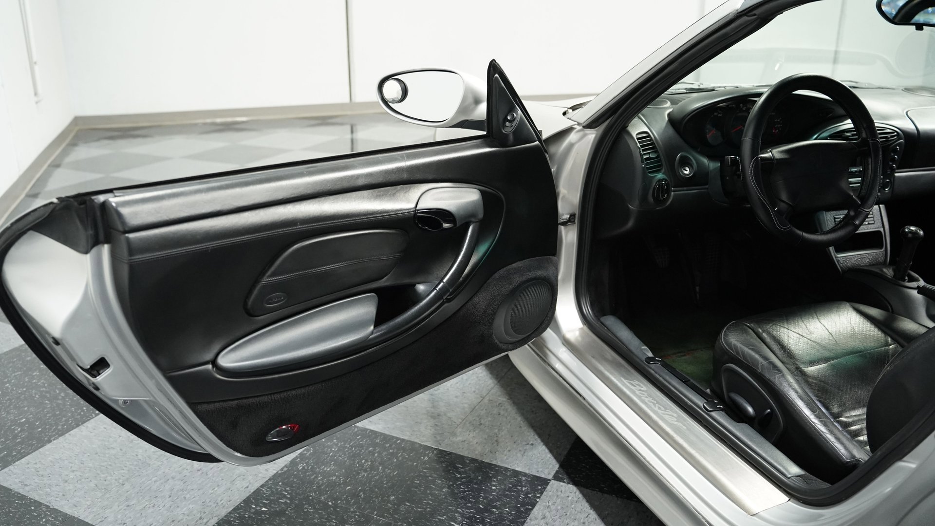 Used 1998 Porsche Boxster image 28