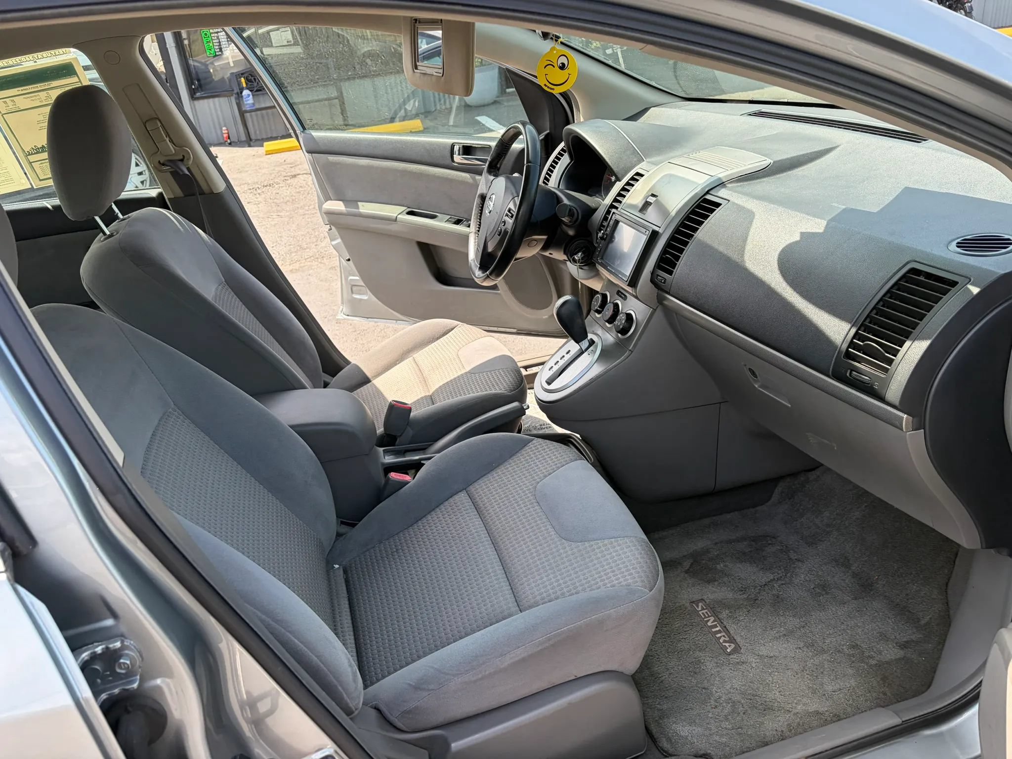Used 2008 Nissan Sentra 2.0 S w/ Convenience Plus Pkg FWD image 23