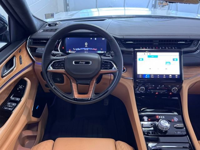 Certified 2024 Jeep Grand Cherokee L Summit AWD/4WD image 15