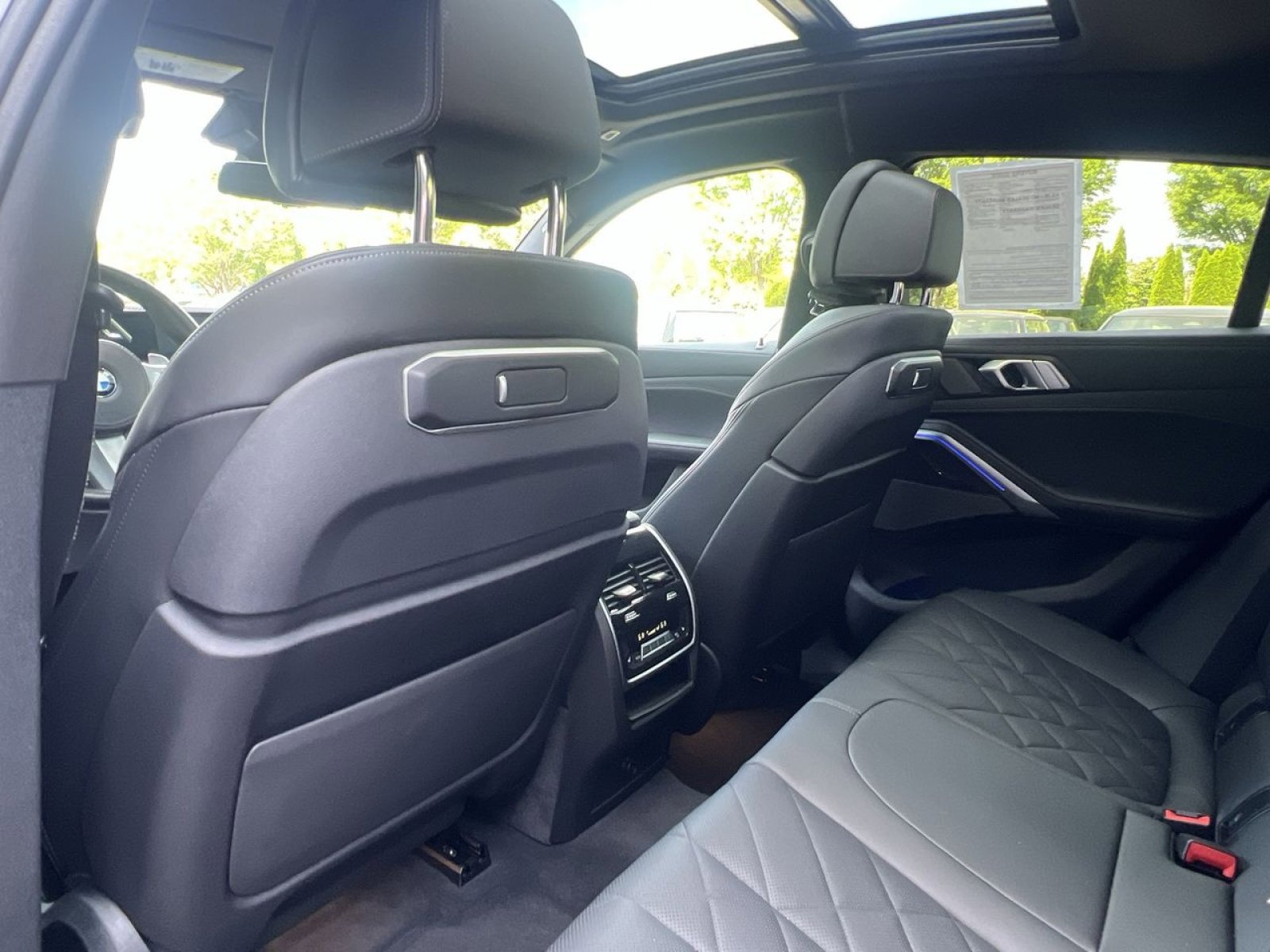 Used 2024 BMW X6 xDrive40i w/ Premium Package image 23