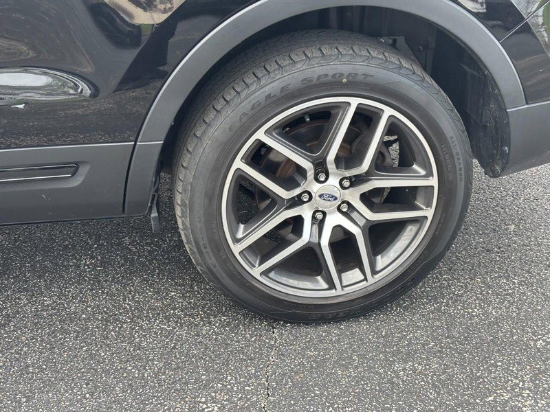 Used 2016 Ford Explorer Sport w/ Equipment Group 401A image 9
