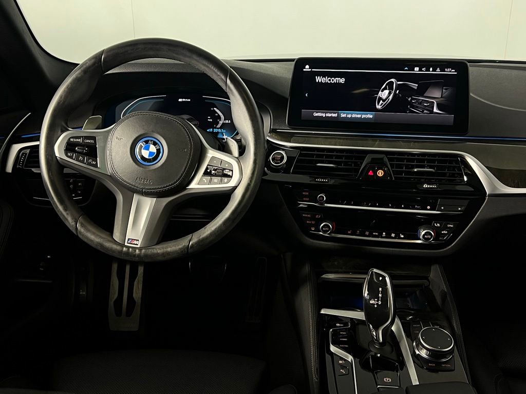 Used 2023 BMW 530e w/ M Sport Package image 22