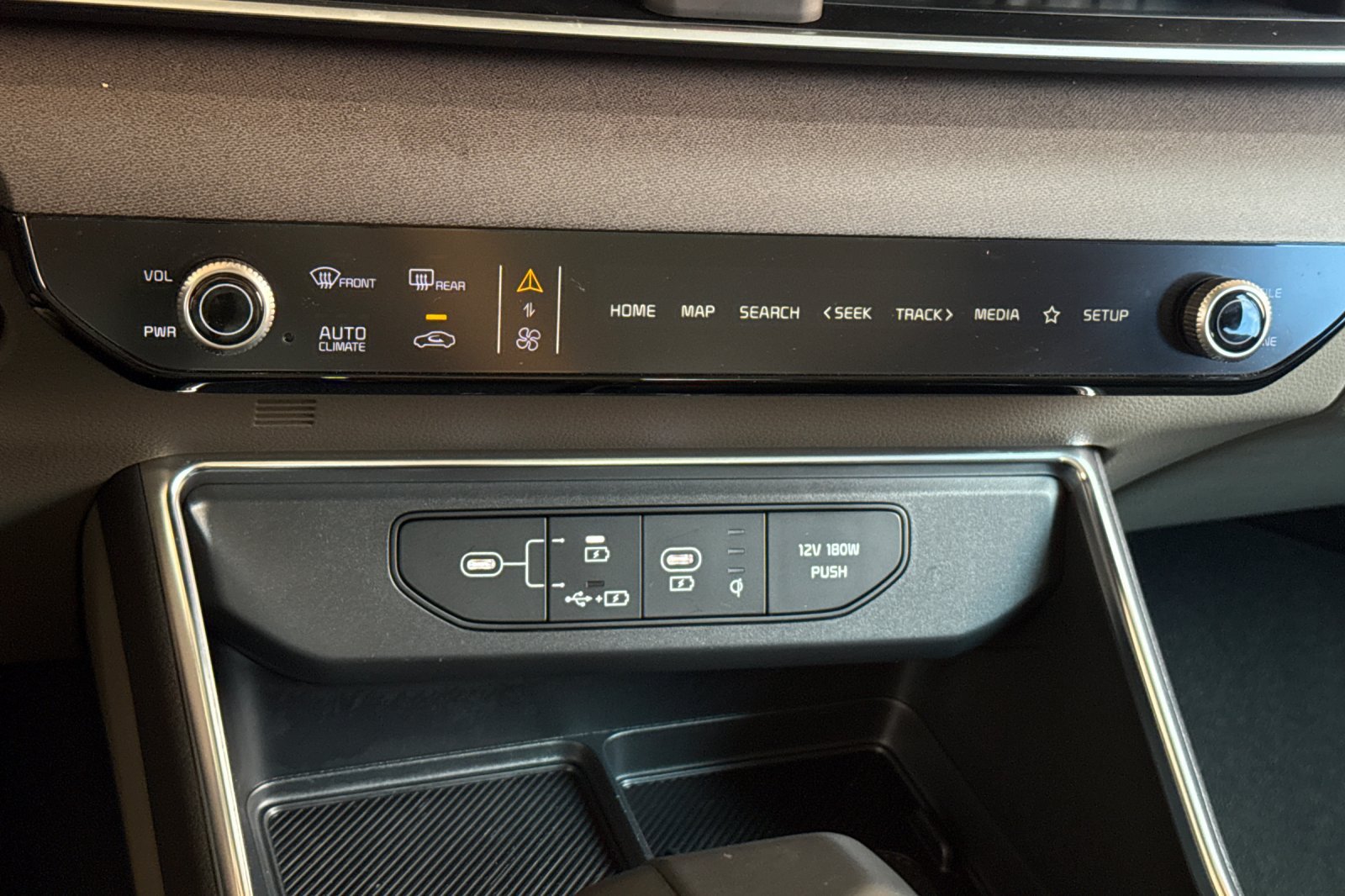 Used 2026 Kia Carnival EX FWD image 22