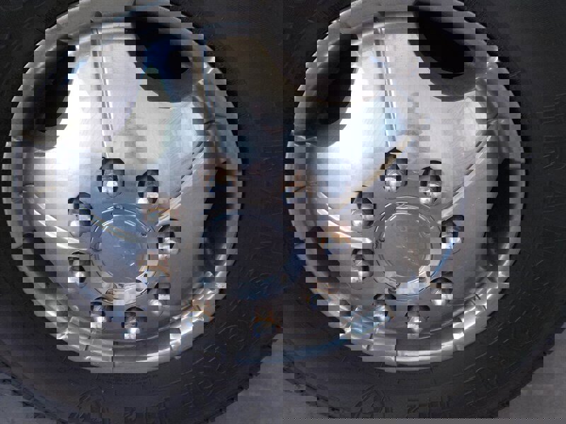 Used 2005 GMC Sierra 3500 SLE w/ Heavy-Duty Power Package image 8