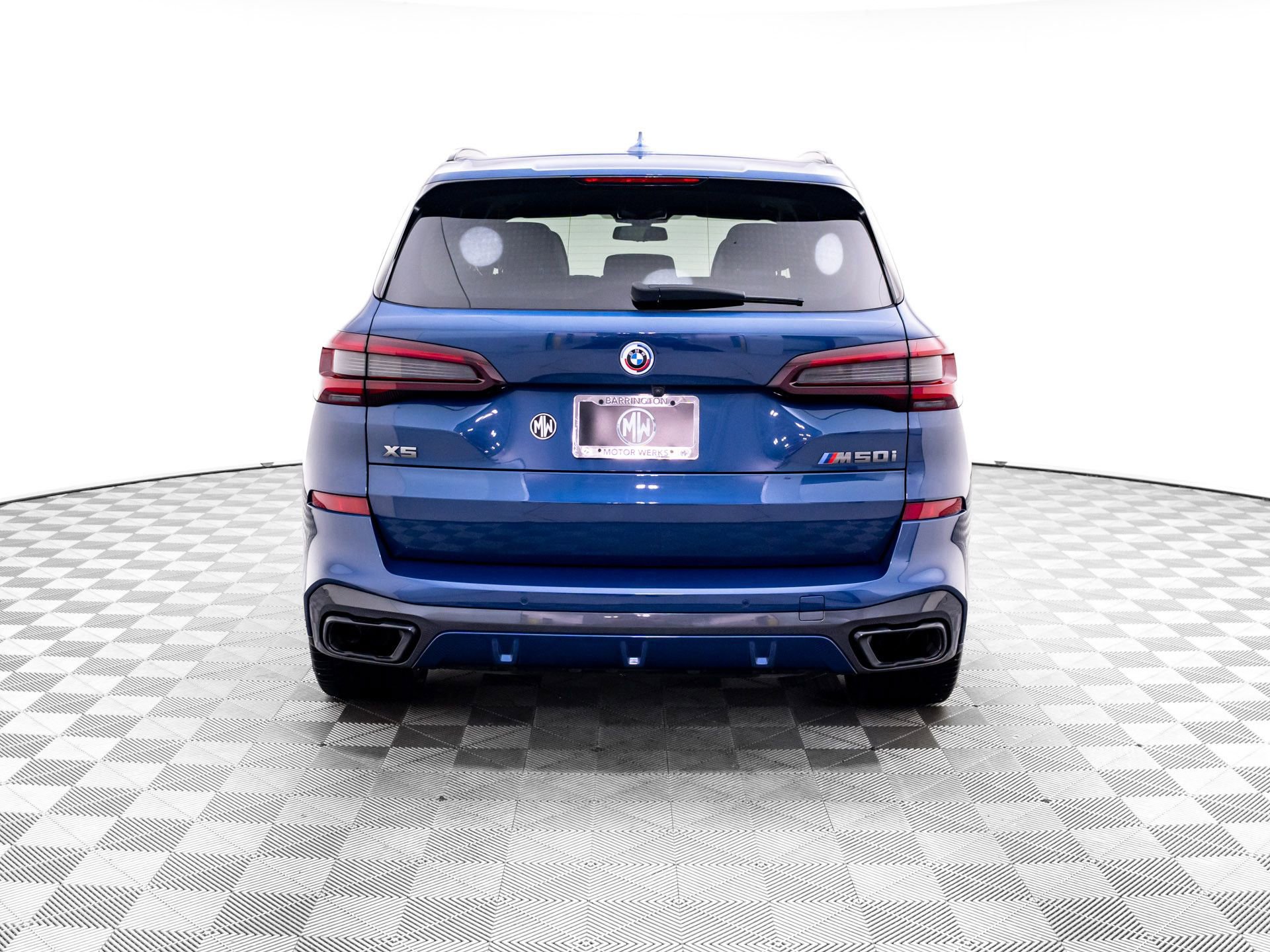 Used 2022 BMW X5 M50i w/ Executive Package AWD/4WD image 4