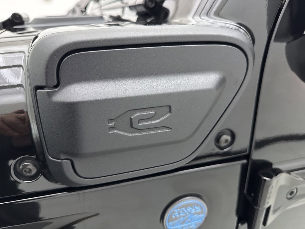 Used 2022 Jeep Wrangler Unlimited Rubicon 4xe w/ Safety Group image 15