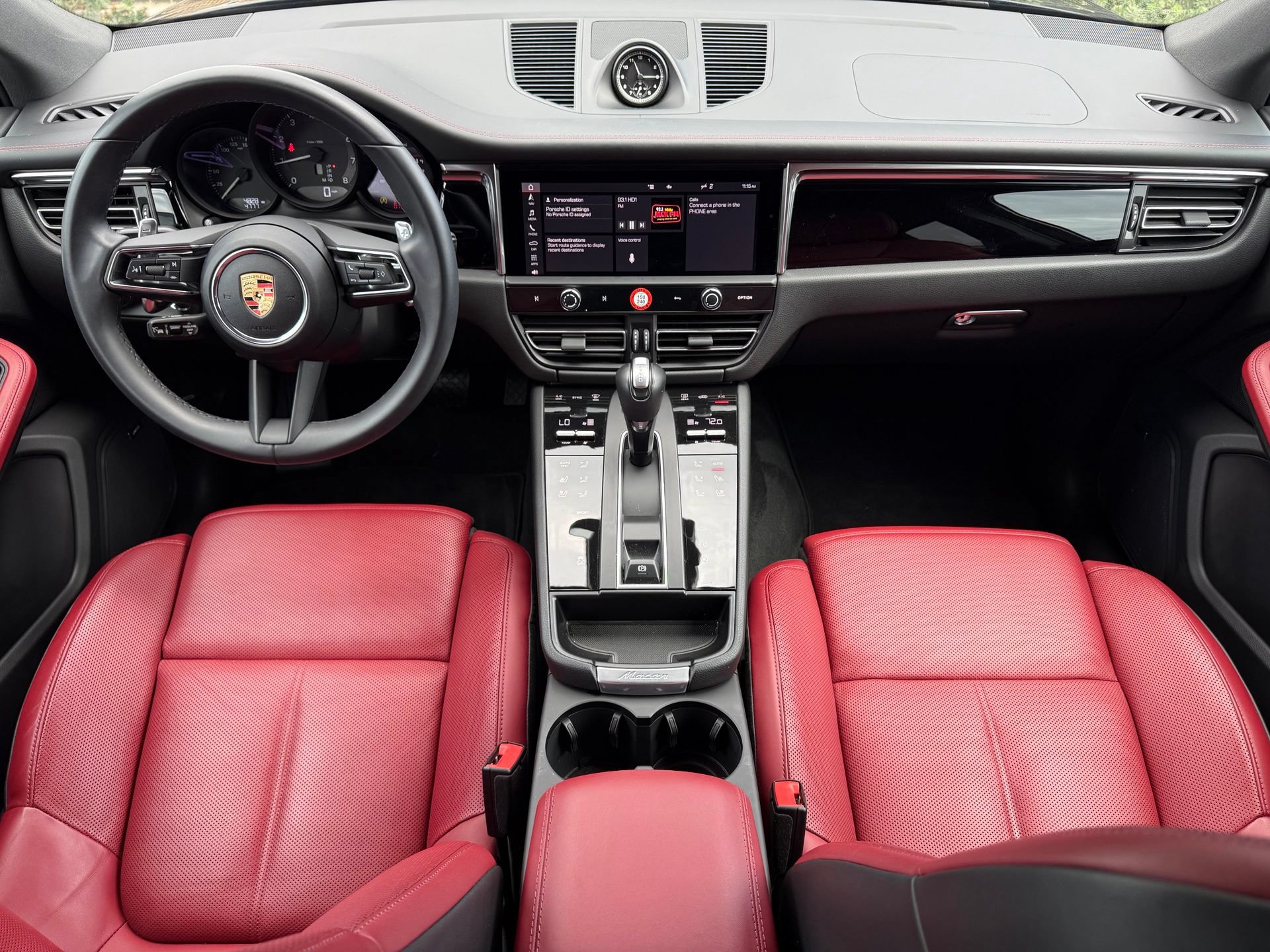 New 2025 Porsche Macan AWD/4WD image 14
