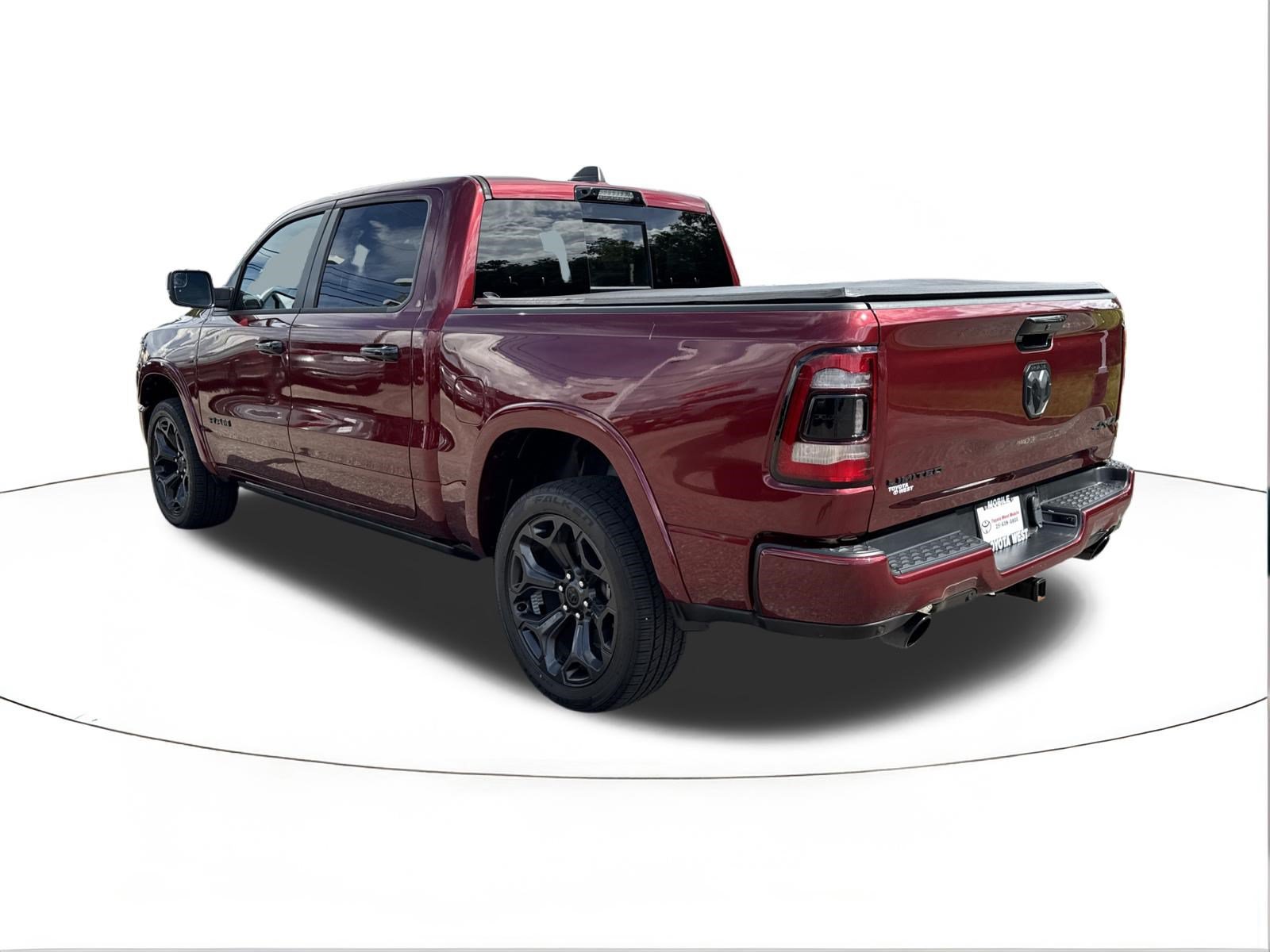 Used 2024 RAM 1500 Limited AWD/4WD image 5