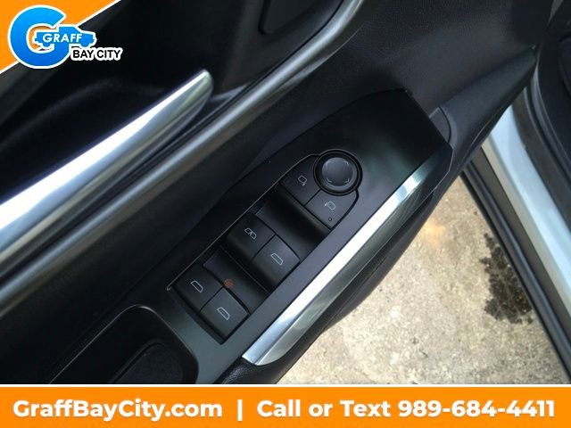 Used 2024 Chevrolet Traverse LT image 11