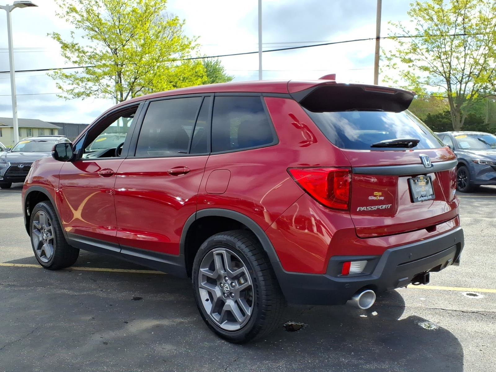 Used 2023 Honda Passport EX-L image 10