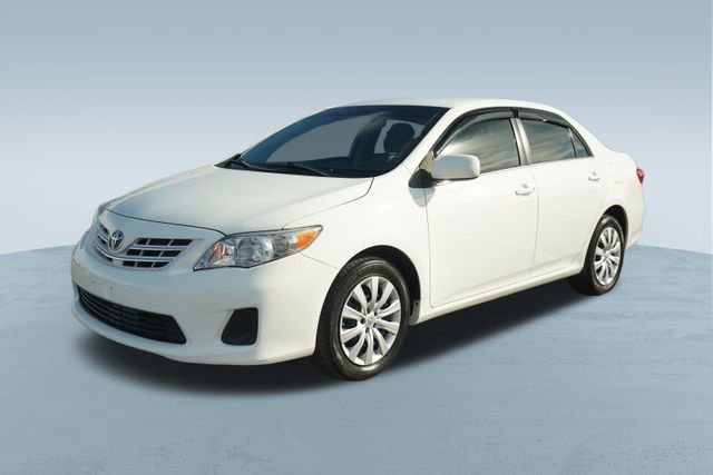 Used 2013 Toyota Corolla LE image 3