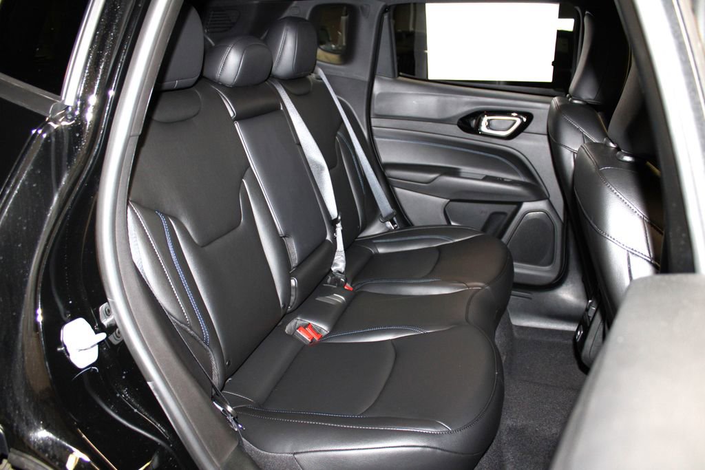 New 2026 Jeep Compass Limited image 30