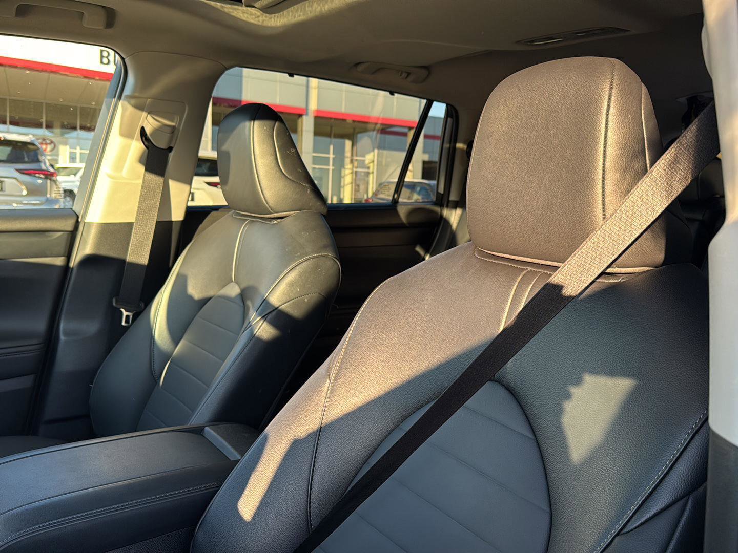 Certified 2025 Toyota Highlander XLE image 25