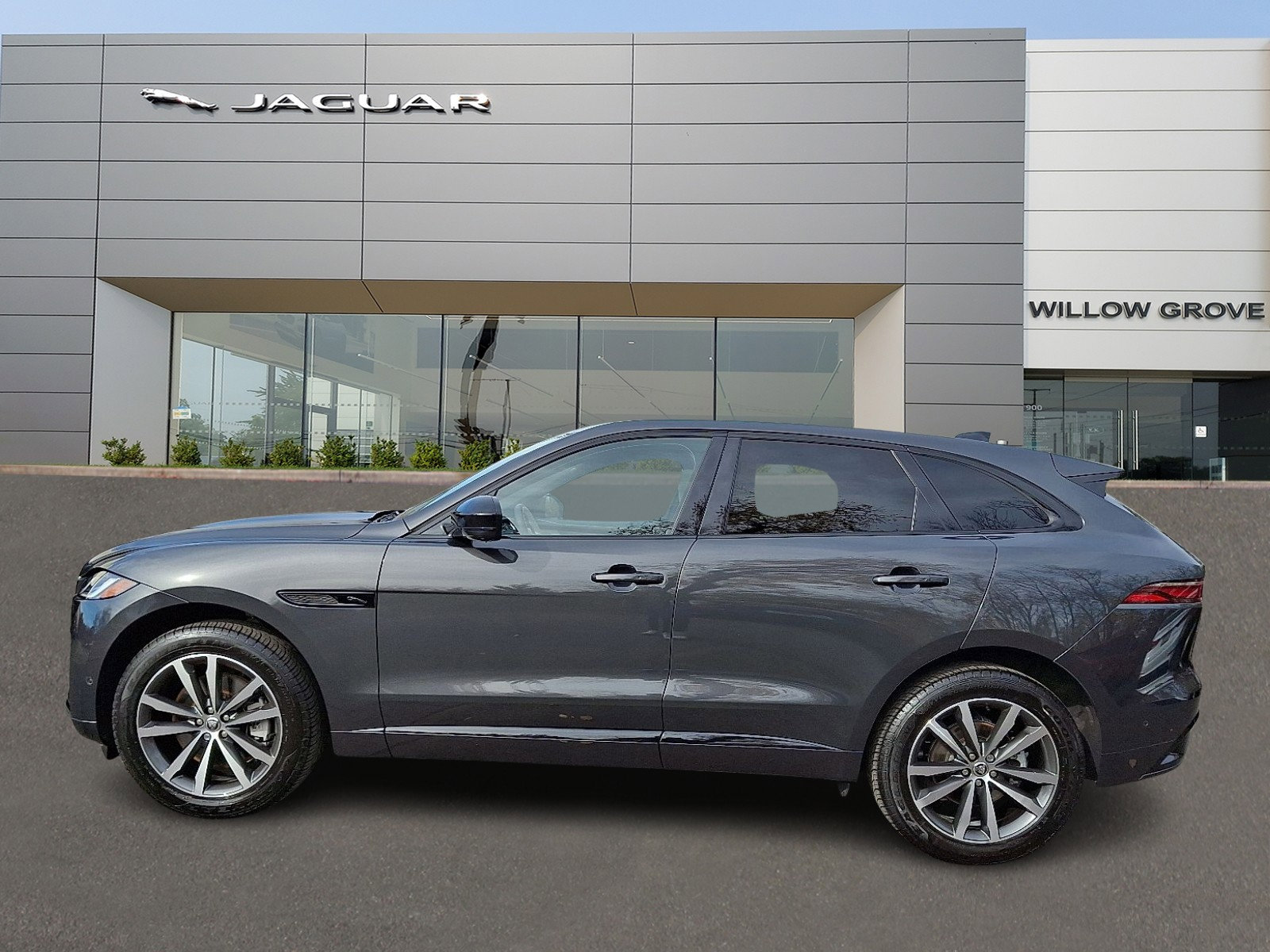Used 2026 Jaguar F-PACE R-Dynamic S AWD/4WD image 6