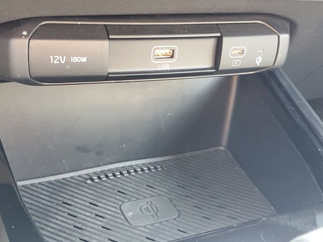 Certified 2024 Kia Niro EX FWD image 29
