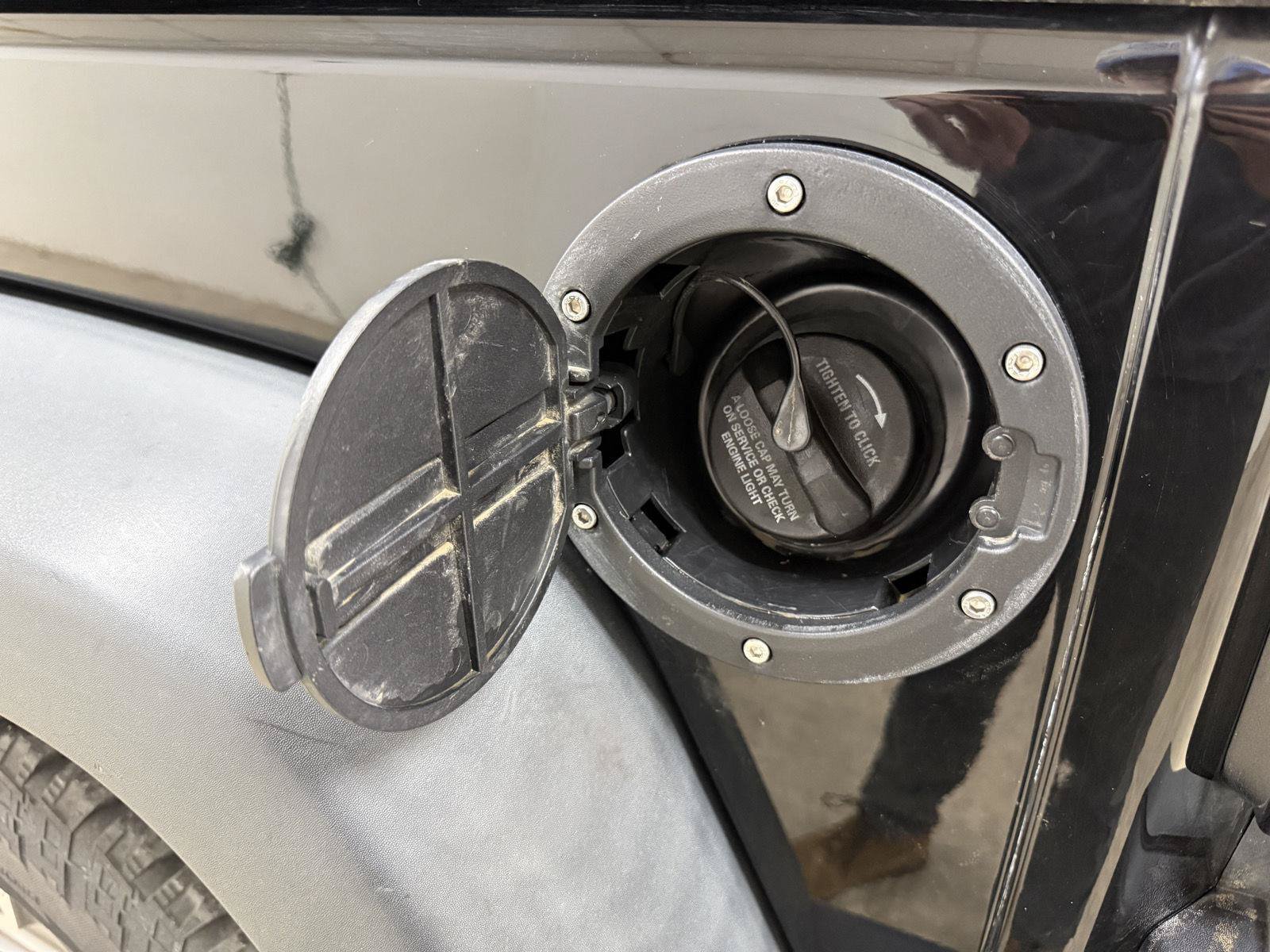 Used 2015 Jeep Wrangler Sport AWD/4WD image 27