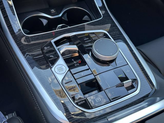 New 2027 BMW X7 xDrive40i w/ M Sport Package AWD/4WD image 17