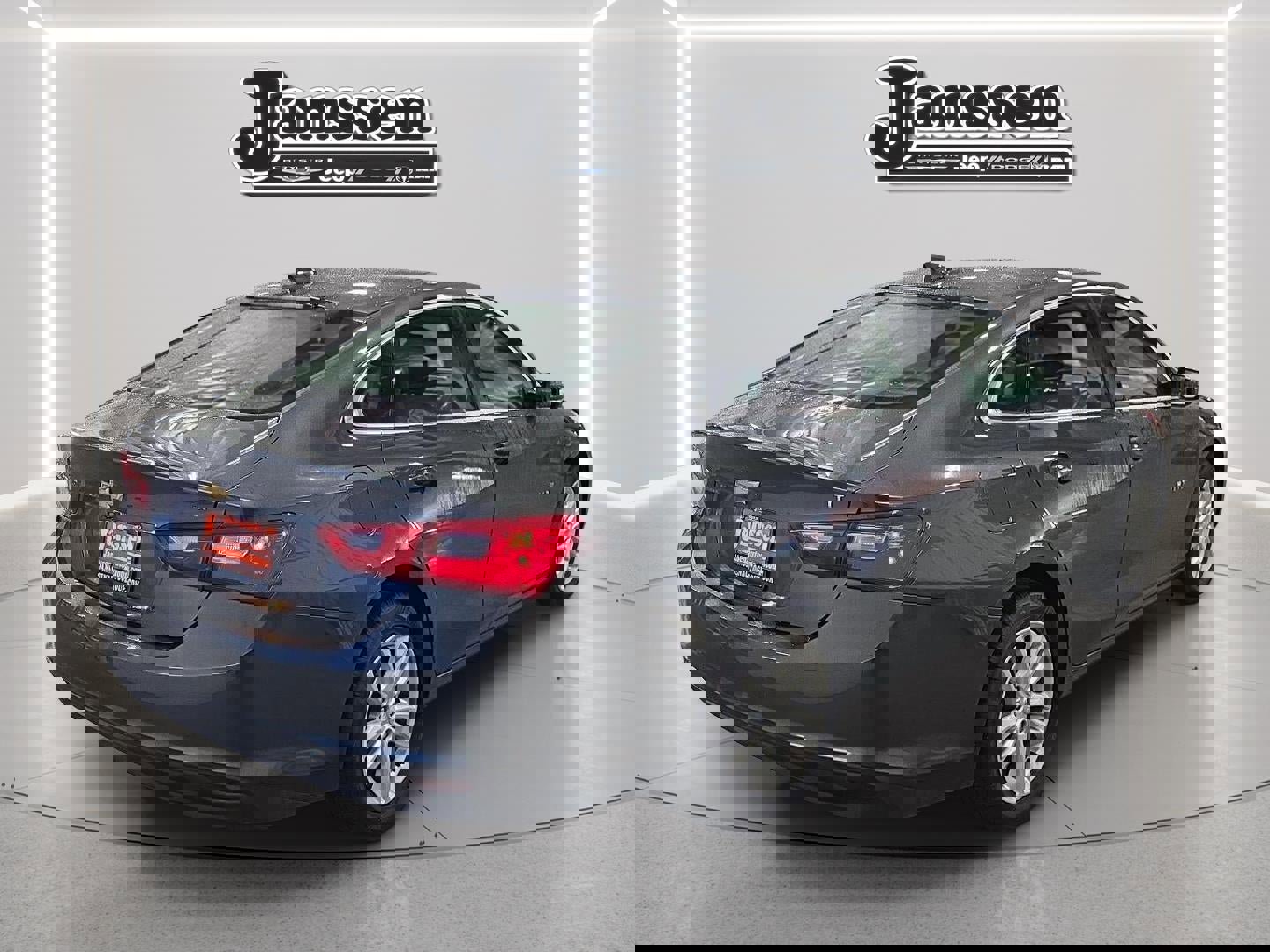 Used 2018 Chevrolet Malibu LT image 4