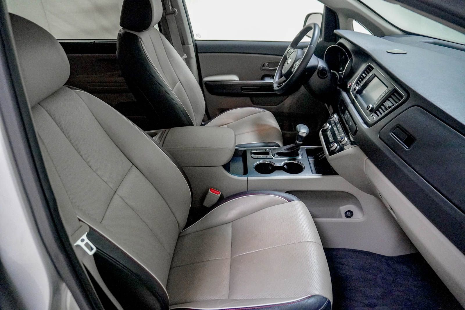 Used 2019 Kia Sedona EX FWD image 30