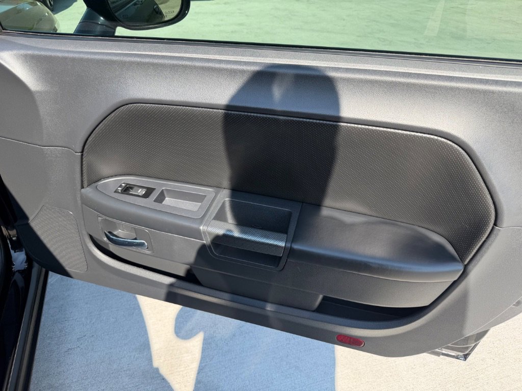 Used 2012 Dodge Challenger R/T image 21