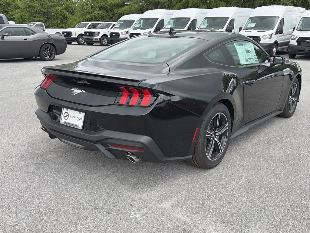 Used 2025 Ford Mustang Premium RWD image 7