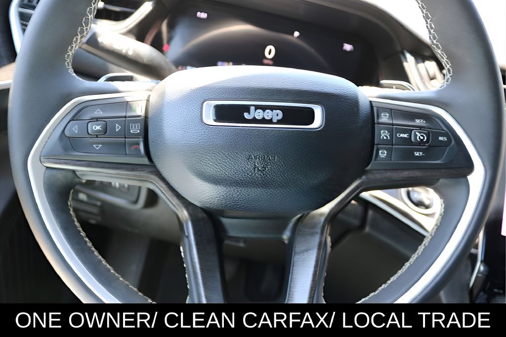 Used 2025 Jeep Grand Cherokee Limited RWD image 17