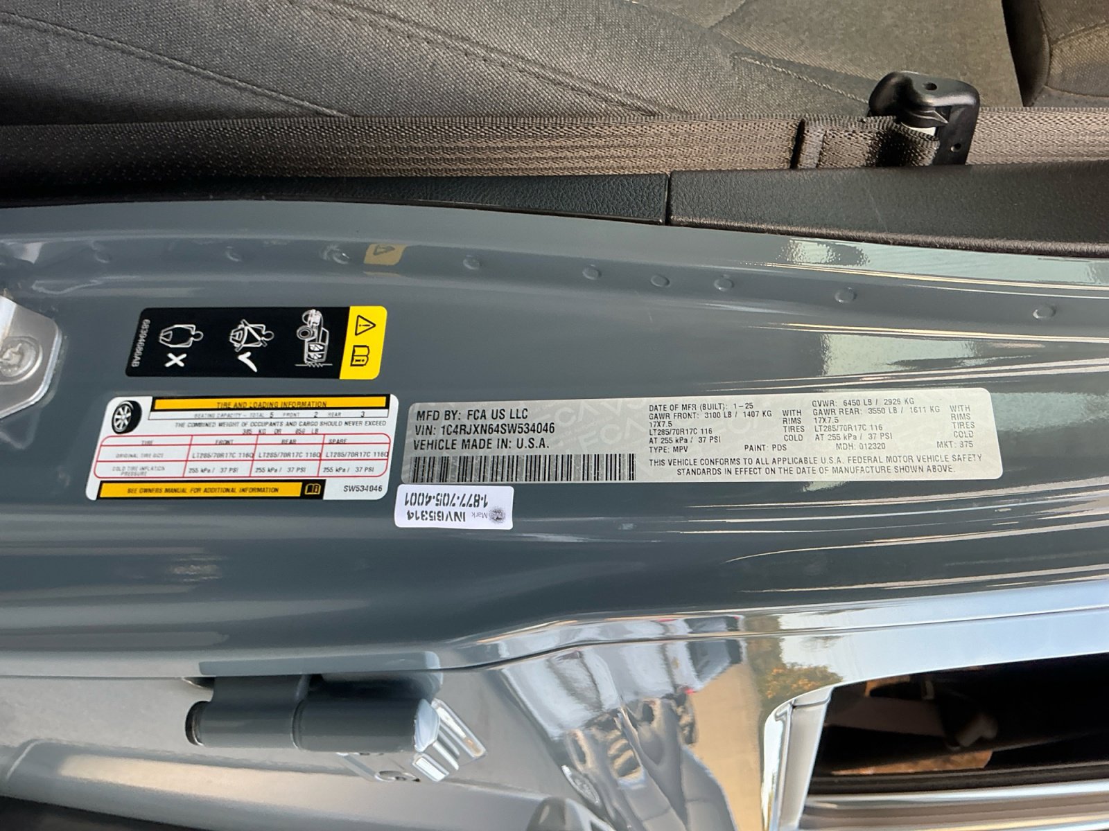 Used 2025 Jeep Wrangler Willys image 27