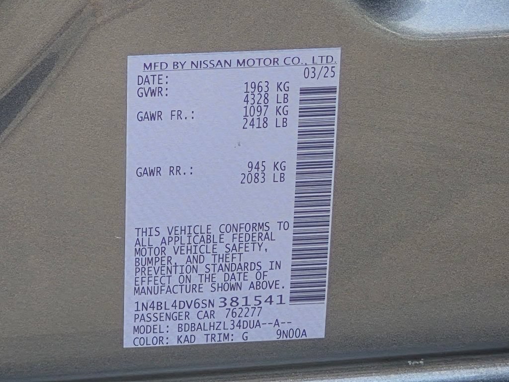 Used 2025 Nissan Altima 2.5 SV FWD image 36