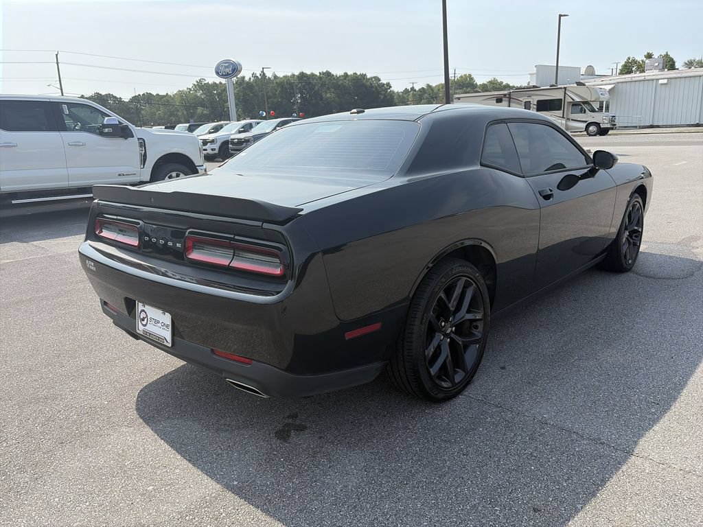 Used 2019 Dodge Challenger SXT w/ Blacktop Package RWD image 7