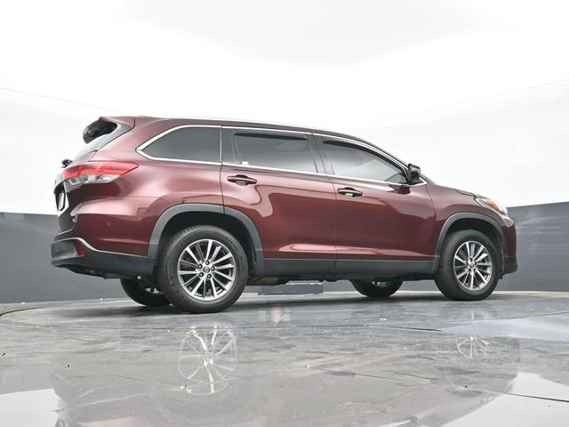Used 2019 Toyota Highlander XLE FWD image 51