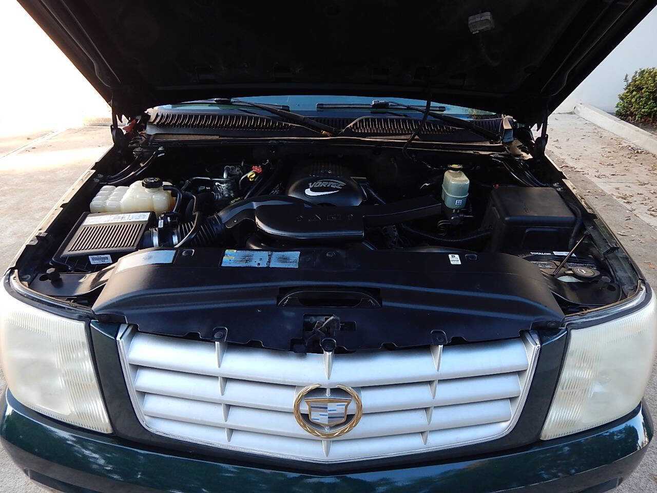 Used 2002 Cadillac Escalade 2WD image 32