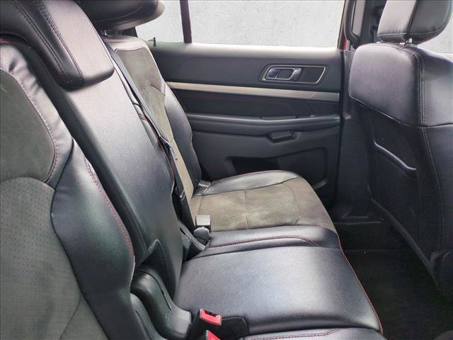Used 2018 Ford Explorer XLT w/ Equipment Group 202A image 20