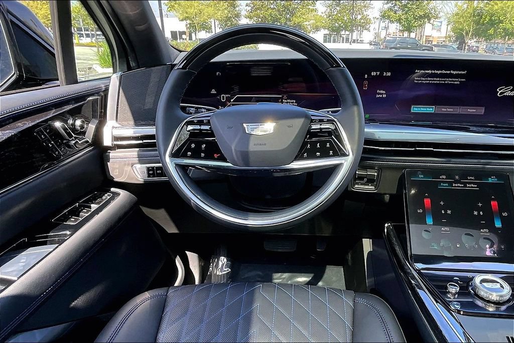 New 2026 Cadillac Escalade IQL Luxury w/ LPO, Floor Liner Package AWD/4WD image 21