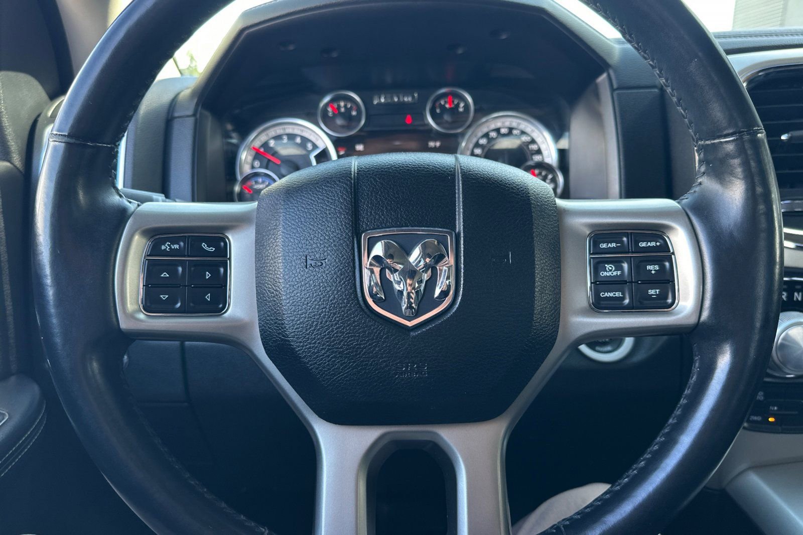 Used 2015 RAM 1500 Laramie w/ Convenience Group image 22