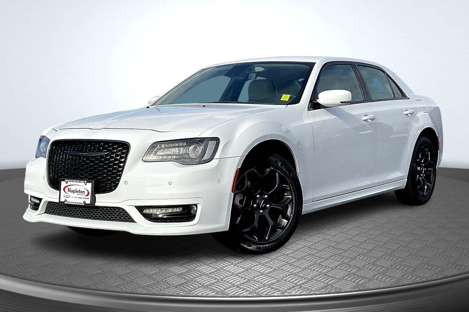 Used 2023 Chrysler 300 Touring L image 1