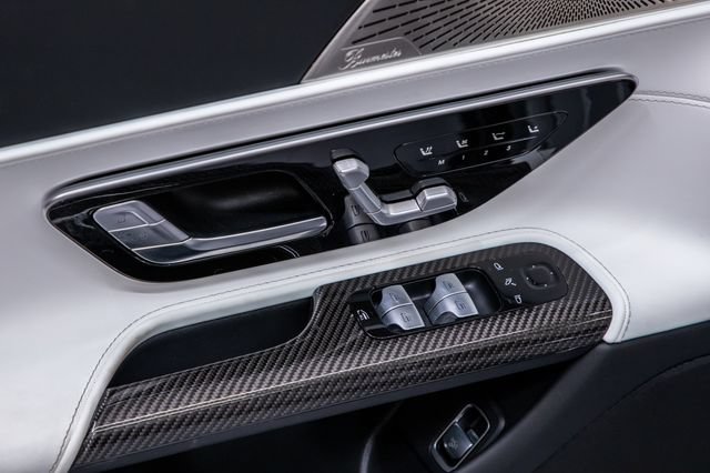 Used 2023 Mercedes-Benz SL 63 AMG 4MATIC image 40