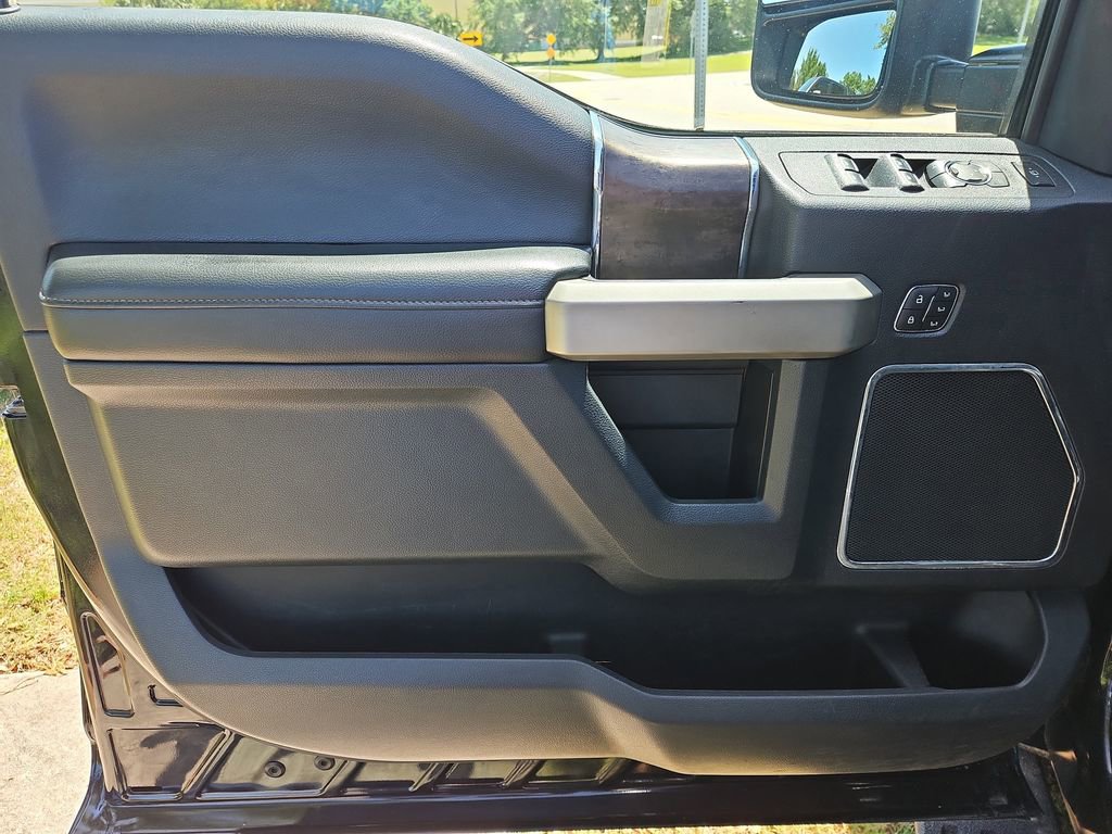 Used 2022 Ford F350 Lariat w/ Tremor Off-Road Package image 16