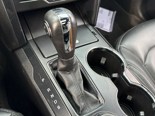 Used 2019 Ford Explorer XLT w/ Equipment Group 202A AWD/4WD image 38