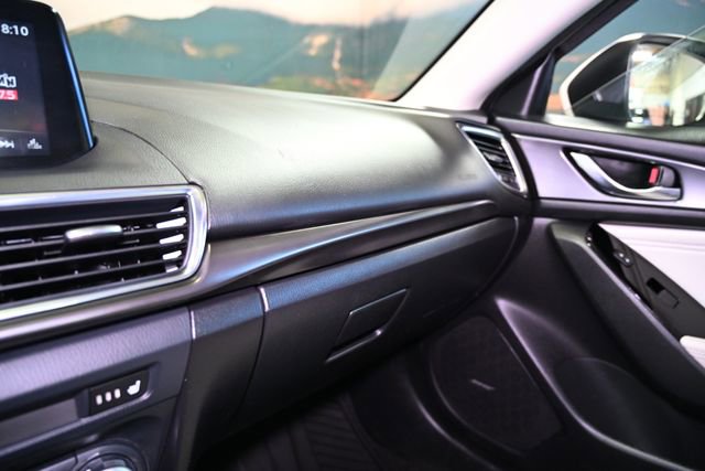 Used 2018 MAZDA MAZDA3 Grand Touring w/ Premium Equipment Package image 33